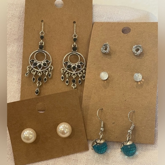 💐5/25 5 pair earring lot bundle small stud dangle drop pearl crystal - Picture 1 of 12